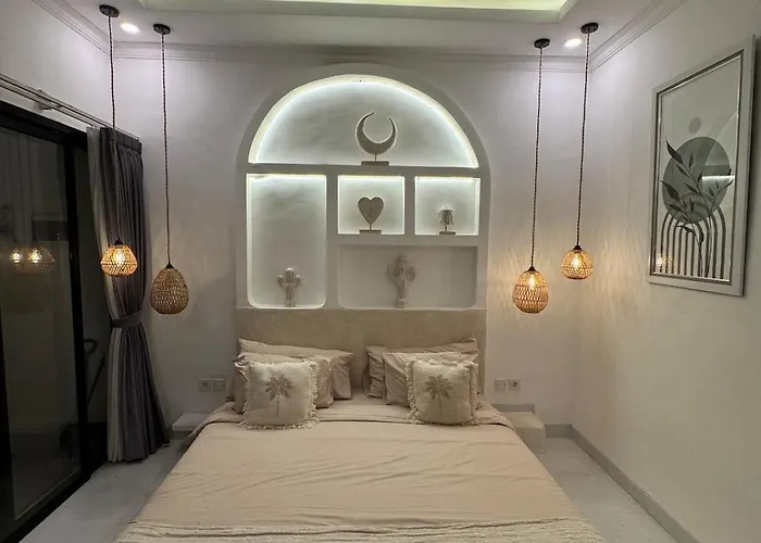 Luna Villa